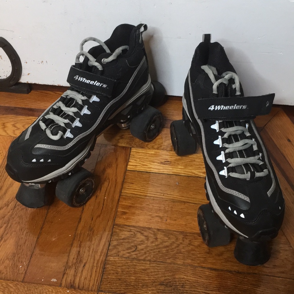 Skechers Sport Skates 4 Wheelers Size 10